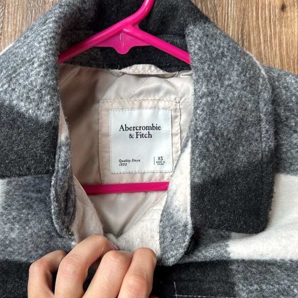 Checkered jacket from Abercrombie - shacket - Picture 2 of 5